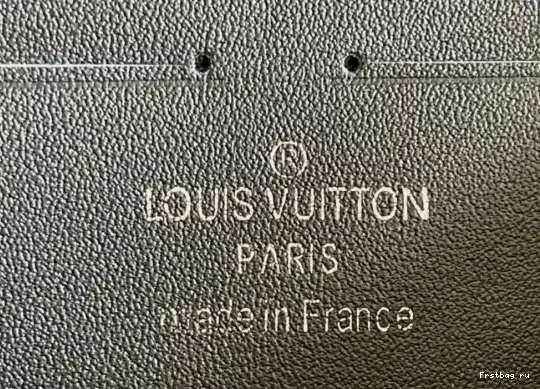 First bag ru VUITTON LOCK POUCH LOUIS S A4 0506